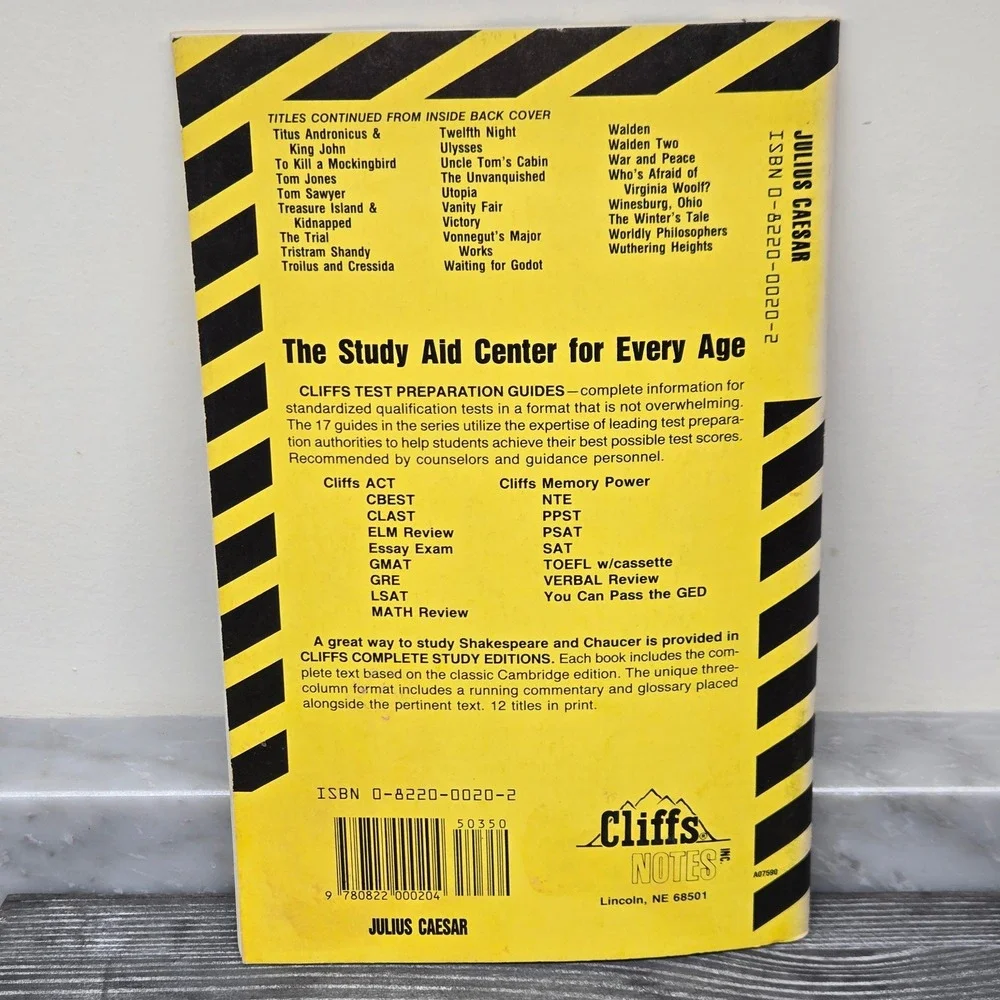 VTG Cliffs Notes Shakespeare Julius Caesar Study Guide Paperback ISBN 0822000202